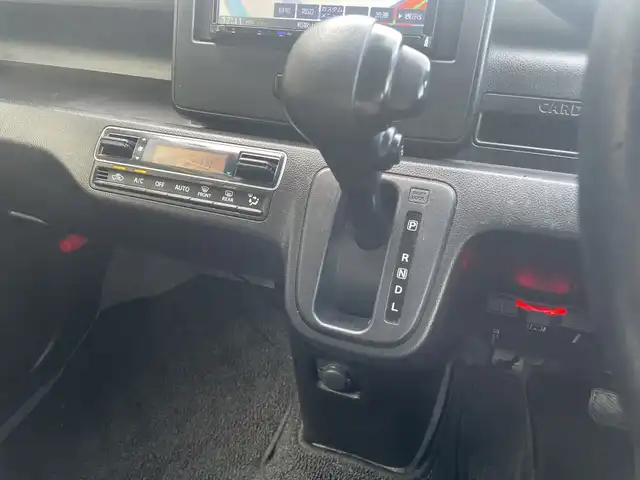 スズキ ワゴンＲ HYBRID FX 和歌山県 2020(令2)年 6.7万km スペリアホワイト 社外７インチナビ/（AM/FM/CD)/衝突軽減ブレーキ/後方コーナーセンサー/レーンキープ/横滑り防止装置/シートヒーター/ETC/アイドリングストップ/ヘッドライトレベライザー/電動格納ミラー/ドアバイザー/ハロゲンヘッドライト