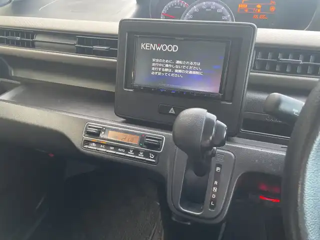 スズキ ワゴンＲ HYBRID FX 和歌山県 2020(令2)年 6.7万km スペリアホワイト 社外７インチナビ/（AM/FM/CD)/衝突軽減ブレーキ/後方コーナーセンサー/レーンキープ/横滑り防止装置/シートヒーター/ETC/アイドリングストップ/ヘッドライトレベライザー/電動格納ミラー/ドアバイザー/ハロゲンヘッドライト