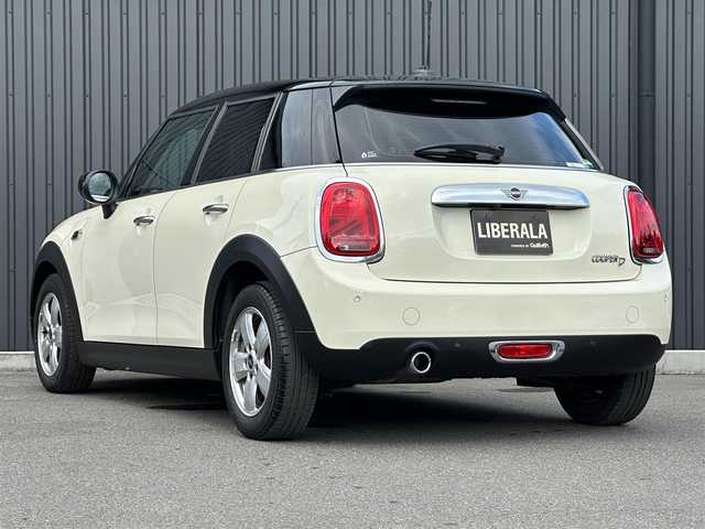 ＭＩＮＩ ミニ クーパー D 福島県 2020(令2)年 4.9万km ペッパー・ホワイト ワンオーナー/ペッパーパッケージ/インテリジェントセーフティ/コンフォートアシスト/パーキングアシスト/アンビエントライト/純正HDDナビ(BT/USB)/バックカメラ/純正15AW/ドライブレコーダー(前後)/ETC/アイドリングストップ/ユニオンジャックテール/LEDライト/オートライト/社外シートカバー付き(ブラウン)/取扱説明書/スペアキー