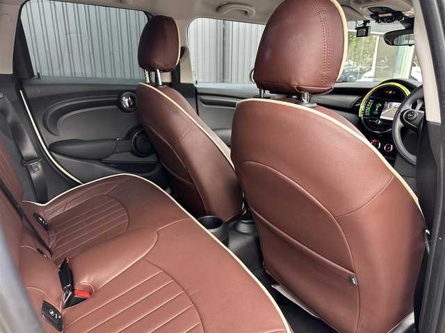 ＭＩＮＩ ミニ クーパー D 福島県 2020(令2)年 4.9万km ペッパー・ホワイト ワンオーナー/ペッパーパッケージ/インテリジェントセーフティ/コンフォートアシスト/パーキングアシスト/アンビエントライト/純正HDDナビ(BT/USB)/バックカメラ/純正15AW/ドライブレコーダー(前後)/ETC/アイドリングストップ/ユニオンジャックテール/LEDライト/オートライト/社外シートカバー付き(ブラウン)/取扱説明書/スペアキー