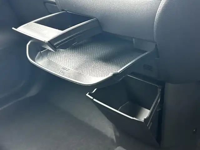 三菱 デリカミニ T プレミアム 福島県 2025(令7)年 0.1千km 緑Ⅱ T　PREMIUM　4WD　9型ディスプレイオーディオ（121/330）　サイドデカール（33/440）/4WD/純正ディスプレイオーディオ/360°カメラ/衝突被害軽減システム/車線逸脱警報/クルーズコントロール/ハーフレザーシート/両側パワースライドドア/横滑り防止装置/ETC/アイドリングストップ/LEDヘッドライト/フォグランプ/オートライト/ウィンカーミラー/電動格納ミラー/純正15インチAW/シートヒーター/シートリフター/ステアリングヒーター/プッシュスタート/スマートキー/フロアマット