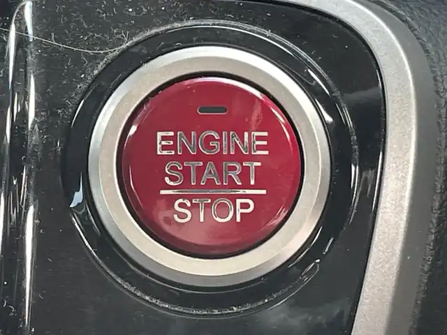 ホンダ Ｎ ＢＯＸ カスタム G 沖縄県 2013(平25)年 6.9万km プレミアムダイナミックブルーパール (株)IDOMが運営する【じしゃロンOO店】の自社ローン専用車両になりますこちらは現金またはオートローンご利用時の価格です。自社ローンご希望の方は別途その旨お申付け下さい/・プッシュスタート　/・ナビ　/・ＴＶ　/・Ｂｌｕｅｔｏｏｔｈ接続　/・バックカメラ　/・ＥＴＣ　/・取扱説明書　/・横滑り防止装置　/・盗難防止装置　/・アイドリングストップ　/・パワースライドドア　/・純正フロアマット　