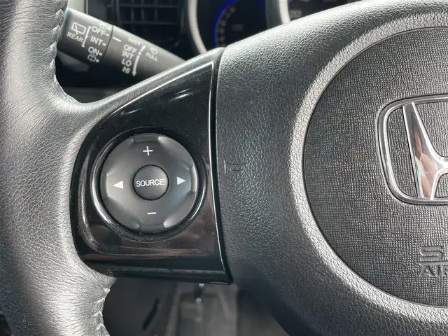 ホンダ Ｎ ＢＯＸ カスタム G 沖縄県 2013(平25)年 6.9万km プレミアムダイナミックブルーパール (株)IDOMが運営する【じしゃロンOO店】の自社ローン専用車両になりますこちらは現金またはオートローンご利用時の価格です。自社ローンご希望の方は別途その旨お申付け下さい/・プッシュスタート　/・ナビ　/・ＴＶ　/・Ｂｌｕｅｔｏｏｔｈ接続　/・バックカメラ　/・ＥＴＣ　/・取扱説明書　/・横滑り防止装置　/・盗難防止装置　/・アイドリングストップ　/・パワースライドドア　/・純正フロアマット　