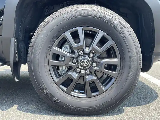 トヨタ ランドクルーザー ２５０ VX 和歌山県 2024(令6)年 0.6万km ブラック 純正12.3インチナビ/全方位カメラ/BT/HDMI/衝突被害軽減ブレーキ/レーンキープアシスト/レーダークルーズコントロール/前後コーナーセンサー/オートライト/ブラインドスポットモニター/サンルーフ/ビルトインETC2.0/ドラレコ/デジタルインナーミラー/前席/・シートヒーター/・シートベンチレーション/・パワーシート/電動リアゲート/ルーフレール/純正18インチアルミ