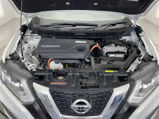 日産 エクストレイル ハイブリッド 20X 滋賀県 2019(令1)年 7.6万km ブリリアントホワイトパール 純正9インチナビ/CD/DVD/Bluetooth/AUX/FM/AM/フルセグテレビ/バックカメラ/サンルーフ/ETC/インテリジェントエマージェンシーブレーキ/・踏み間違い衝突防止アシスト/・LDW(車線逸脱警報)/・進入禁止標識認知システム/・フロント/バックソナー/LEDヘッドライト/オートライト/プッシュスタート /スマートキー