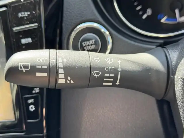 日産 エクストレイル ハイブリッド 20X 滋賀県 2019(令1)年 7.6万km ブリリアントホワイトパール 純正9インチナビ/CD/DVD/Bluetooth/AUX/FM/AM/フルセグテレビ/バックカメラ/サンルーフ/ETC/インテリジェントエマージェンシーブレーキ/・踏み間違い衝突防止アシスト/・LDW(車線逸脱警報)/・進入禁止標識認知システム/・フロント/バックソナー/LEDヘッドライト/オートライト/プッシュスタート /スマートキー