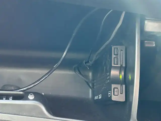 スズキ スイフト HYBRID RS 愛知県 2017(平29)年 6.5万km スーパーブラックパール 社外メモリナビ/フルセグテレビ/バックカメラ/アイドリングストップ/ウィンカーミラー/クルーズコントロール/ドアバイザー/プッシュスタート/ETC/レザーステアリング/パドルシフト/レーンキープ/衝突軽減ブレーキ
