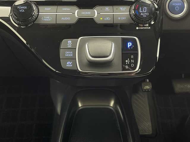 トヨタ アクア Z 鹿児島県 2023(令5)年 1.3万km プラチナホワイトパールマイカ 純正メーカーOPナビ/(BT/AM/FM/フルセグTV)/ワンオーナー/トヨタセーフティセンス/プリクラッシュセーフティ/アラウンドビューモニター/レーダークルーズコントロール/ブラインドスポットモニター/オートマチックハイビーム/革巻きステアリング/ステアリングスイッチ/ミラーキャスト/ビルトインETC/前後コーナーセンサー/前後ドライブレコーダー/純正LEDヘッドライト/純正フロアマット/フロントフォグライト/保証書