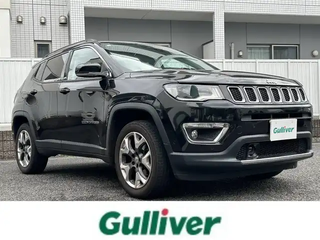 クライスラー・ジープ ジープ コンパス リミテッド 愛知県 2021(令3)年 3.1万km 黒 メーカーオプションナビ【Bluetooth USB AUX フルセグ】/４WD/アルパインサウンドシステム/バックカメラ/ETC2.0/パーキングアシスト/アダプティブクルーズコントロール/衝突被害軽減ブレーキ/レーンキープアシスト/ブラインドスポットモニター/スピードリミッター/クリアランスソナー/LEDヘッドライト/オートライト/フォグランプ/リアフォグランプ/ヘッドライトレベライザー/ステアリングリモコン/パワーシート/前席シートヒーター/AC100V/ルーフレール/純正フロアマット/純正アルミホイール