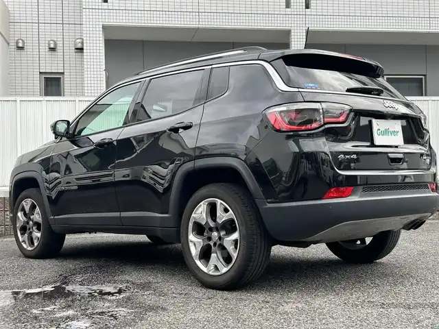 クライスラー・ジープ ジープ コンパス リミテッド 愛知県 2021(令3)年 3.1万km 黒 メーカーオプションナビ【Bluetooth USB AUX フルセグ】/４WD/アルパインサウンドシステム/バックカメラ/ETC2.0/パーキングアシスト/アダプティブクルーズコントロール/衝突被害軽減ブレーキ/レーンキープアシスト/ブラインドスポットモニター/スピードリミッター/クリアランスソナー/LEDヘッドライト/オートライト/フォグランプ/リアフォグランプ/ヘッドライトレベライザー/ステアリングリモコン/パワーシート/前席シートヒーター/AC100V/ルーフレール/純正フロアマット/純正アルミホイール
