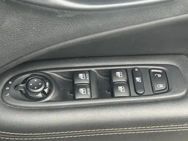 クライスラー・ジープ ジープ コンパス リミテッド 愛知県 2021(令3)年 3.1万km 黒 メーカーオプションナビ【Bluetooth USB AUX フルセグ】/４WD/アルパインサウンドシステム/バックカメラ/ETC2.0/パーキングアシスト/アダプティブクルーズコントロール/衝突被害軽減ブレーキ/レーンキープアシスト/ブラインドスポットモニター/スピードリミッター/クリアランスソナー/LEDヘッドライト/オートライト/フォグランプ/リアフォグランプ/ヘッドライトレベライザー/ステアリングリモコン/パワーシート/前席シートヒーター/AC100V/ルーフレール/純正フロアマット/純正アルミホイール