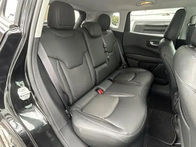 クライスラー・ジープ ジープ コンパス リミテッド 愛知県 2021(令3)年 3.1万km 黒 メーカーオプションナビ【Bluetooth USB AUX フルセグ】/４WD/アルパインサウンドシステム/バックカメラ/ETC2.0/パーキングアシスト/アダプティブクルーズコントロール/衝突被害軽減ブレーキ/レーンキープアシスト/ブラインドスポットモニター/スピードリミッター/クリアランスソナー/LEDヘッドライト/オートライト/フォグランプ/リアフォグランプ/ヘッドライトレベライザー/ステアリングリモコン/パワーシート/前席シートヒーター/AC100V/ルーフレール/純正フロアマット/純正アルミホイール