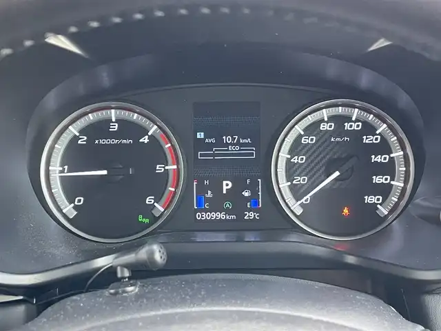三菱 デリカＤ：５ P 東京都 2022(令4)年 3.1万km ホワイトダイヤモンド 純正10.1型ナビ/KUHL　D5R-RSフロントディフューザー/KUHL　D5R-RSレーシングボンネット/KUHL　D5R-RSリアディレイラー/JAOS　フェンダーガーニッシュType-X/全周囲カメラ/フルセグTV/ETC/前方ドライブレコーダー/電装ステップ/e-Assist/・衝突軽減ブレーキ/・車線逸脱警報システム/・後側方車両検知警報システム/・誤発進抑制機能/・レーダークルーズコントロール/・オートマチックハイビーム/前席シートヒーター/運転席のみパワーシート/ステアリングヒーター/両側パワースライドドア/パワーバックドア/パドルシフト/アイドリングストップ/シートカバー