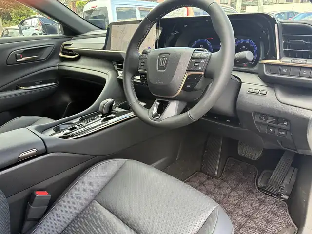 トヨタ クラウン スポーツ Z 熊本県 2024(令6)年 0.1万km プレシャスホワイトパール ワンオーナー/パノラマルーフ/モデリスタエアロ（F.S.R）/純正ナビ機能付きディスプレーオーディオ/【フルセグTV/Bluetooth】/全方囲カメラ/バックカメラ/デジタルインナーミラー/トヨタチームメイト/アドバンストパーク/レーダークルーズコントロール/衝突被害軽減システム/ヘッドアップディスプレイ/コーナーセンサー/純正21インチAW/ビルトインETC2.0/オートLEDヘッドライト/オートハイビーム/ウィンカーミラー/黒革シート/前席シートヒーター/エアシート/ステアリングヒーター/ワイヤレス充電器/プッシュスタート/ステアリングスイッチ/純正フロアマット/純正ドアバイザー/横滑り防止/盗難防止装置/保証書/取扱説明書