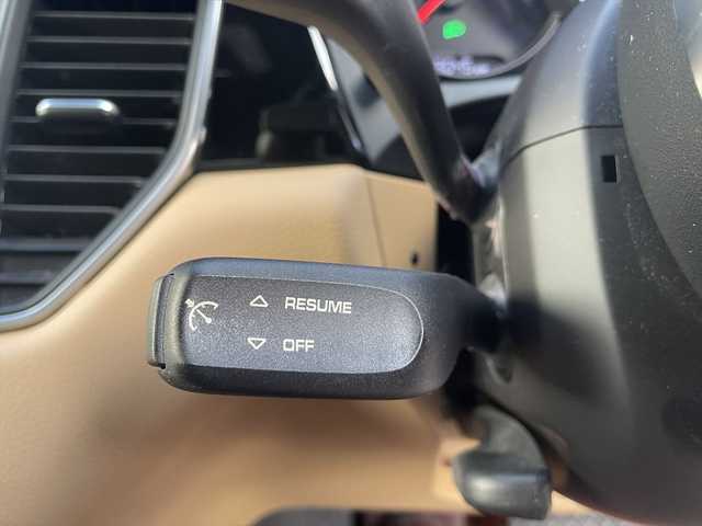 ポルシェ マカン S 和歌山県 2019(平31)年 4.8万km 白 ベージュ革 /LDW /ナビ /Bカメラ /ワンオーナー /オートテールゲート /パワーシート /シートヒーター /サイドカメラ /アイドリングストップ /純18incAW /パドルシフト /CD /DVD /Bluetoothオーディオ /HIDライト /ETC