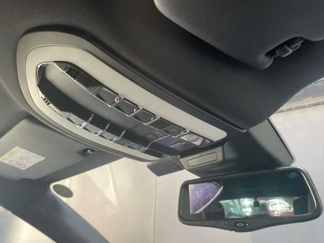 ポルシェ マカン S 和歌山県 2019(平31)年 4.8万km 白 ベージュ革 /LDW /ナビ /Bカメラ /ワンオーナー /オートテールゲート /パワーシート /シートヒーター /サイドカメラ /アイドリングストップ /純18incAW /パドルシフト /CD /DVD /Bluetoothオーディオ /HIDライト /ETC