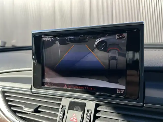 アウディ Ａ６ オールロードクワトロ 長野県 2015(平27)年 4.6万km パール ４ＷＤ/　当店買取車両/　エアサス/　ＢＯＳＥサウンド/　クルーズコントロール/　パワーシート/　シートヒーター/　黒革シート/　オートライト/　オートハイビーム/　ＥＴＣ/　ダウンヒルアシスト/　オートホールド/　純正ナビ/　エンジンスタートボタン