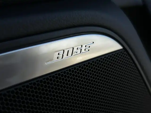 アウディ Ａ６ オールロードクワトロ 長野県 2015(平27)年 4.6万km パール ４ＷＤ/　当店買取車両/　エアサス/　ＢＯＳＥサウンド/　クルーズコントロール/　パワーシート/　シートヒーター/　黒革シート/　オートライト/　オートハイビーム/　ＥＴＣ/　ダウンヒルアシスト/　オートホールド/　純正ナビ/　エンジンスタートボタン