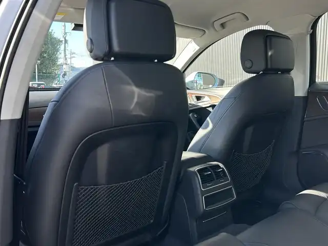 アウディ Ａ６ オールロードクワトロ 長野県 2015(平27)年 4.6万km パール ４ＷＤ/　当店買取車両/　エアサス/　ＢＯＳＥサウンド/　クルーズコントロール/　パワーシート/　シートヒーター/　黒革シート/　オートライト/　オートハイビーム/　ＥＴＣ/　ダウンヒルアシスト/　オートホールド/　純正ナビ/　エンジンスタートボタン