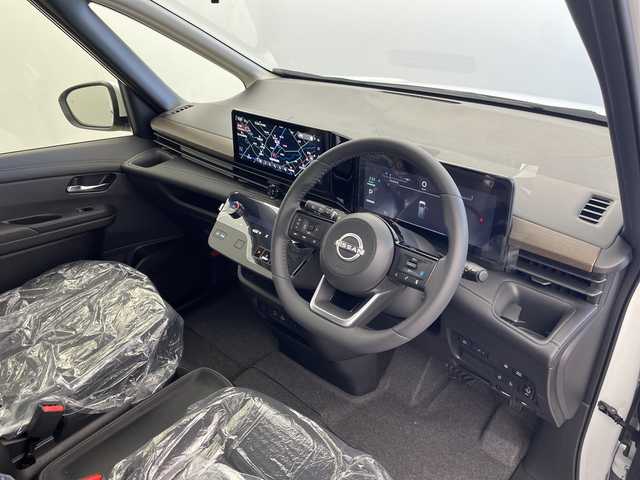 日産 セレナ e－パワー ハイウェイスター V 群馬県 2025(令7)年 0.1千km プリズムホワイト 禁煙車　登録済未使用車　純正１２．３型ナビ　純正後席モニター　全方位カメラ　プロパイロット　エマージェンシーブレーキ　ＢＭＳ　レーダークルーズ　オートハイビーム　ドライブレコーダー付電子ミラー