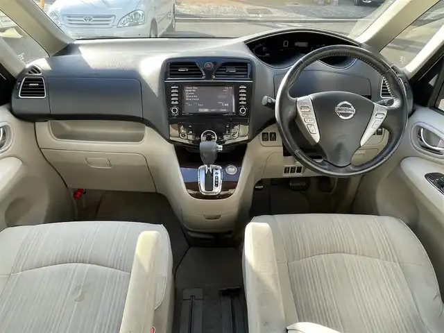 日産 セレナ 20G 島根県 2012(平24)年 11.1万km ブリリアントホワイトパール 純正ナビ　/ＤＶＤ再生　/ＥＴＣ　/クルーズコントロール　/全方位カメラ　/前後コーナーセンサー　/両側パワースライドドア　/後席モニター　/スマートキー　/プッシュスタート　/純正フロアマット