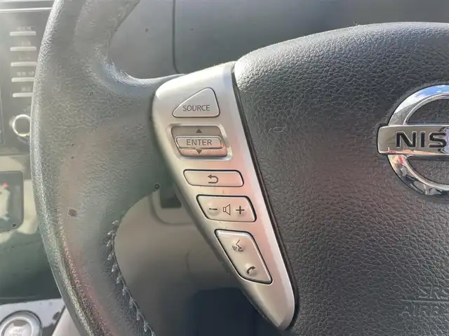 日産 セレナ 20G 島根県 2012(平24)年 11.1万km ブリリアントホワイトパール 純正ナビ　/ＤＶＤ再生　/ＥＴＣ　/クルーズコントロール　/全方位カメラ　/前後コーナーセンサー　/両側パワースライドドア　/後席モニター　/スマートキー　/プッシュスタート　/純正フロアマット