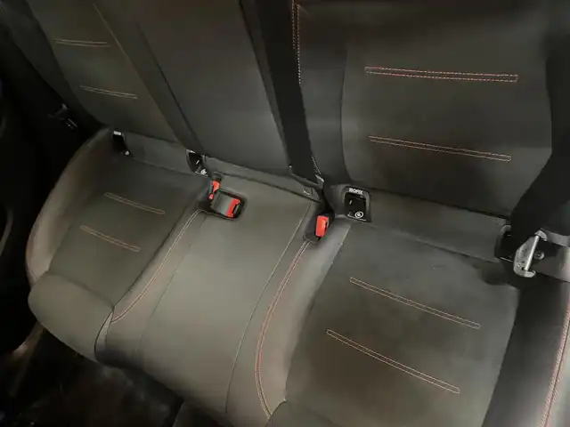 メルセデス・ベンツ Ｂ１８０ AMGライン 群馬県 2020(令2)年 4.3万km ポーラホワイト ワンオーナー /レーダーセーフティ パッケージ/純正ナビ/バックカメラ/コーナーセンサー/マルチビームLEDヘッドライト/ハーフレザーシート/シートヒーター/フルセグTV/ETC2.0/純正18インチAW/スマートキー /BT/USB/純正フロアマット/禁煙車/電動リアゲート