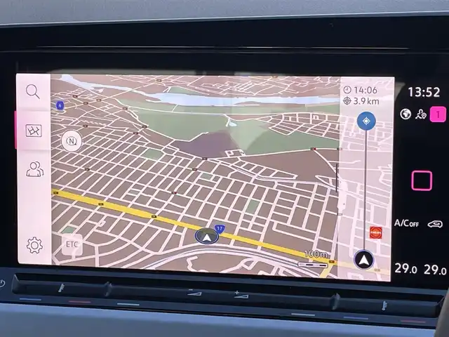 フォルクスワーゲン ＶＷ ゴルフ eTSI アクティブ 群馬県 2021(令3)年 4.7万km ピュアホワイト 純正ナビ　/フルセグ・Ｂｌｕｅｔｏｏｔｈ・スマホ接続　/バックカメラ　/ドラレコ　/純正ＡＷ付サマータイヤあり　/スマートキー２本　/パドルシフト　/衝突軽減ブレーキ　/レーンアシスト　/ヘッドアップディスプレイ