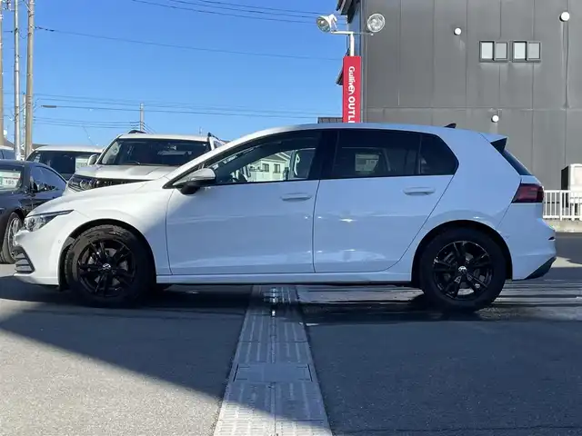 フォルクスワーゲン ＶＷ ゴルフ eTSI アクティブ 群馬県 2021(令3)年 4.7万km ピュアホワイト 純正ナビ　/フルセグ・Ｂｌｕｅｔｏｏｔｈ・スマホ接続　/バックカメラ　/ドラレコ　/純正ＡＷ付サマータイヤあり　/スマートキー２本　/パドルシフト　/衝突軽減ブレーキ　/レーンアシスト　/ヘッドアップディスプレイ