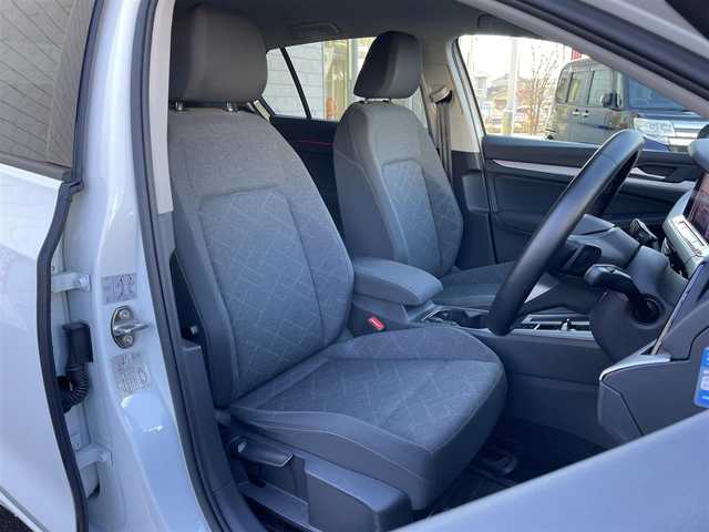 フォルクスワーゲン ＶＷ ゴルフ eTSI アクティブ 群馬県 2021(令3)年 4.7万km ピュアホワイト 純正ナビ　/フルセグ・Ｂｌｕｅｔｏｏｔｈ・スマホ接続　/バックカメラ　/ドラレコ　/純正ＡＷ付サマータイヤあり　/スマートキー２本　/パドルシフト　/衝突軽減ブレーキ　/レーンアシスト　/ヘッドアップディスプレイ