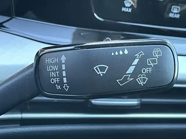 フォルクスワーゲン ＶＷ ゴルフ eTSI アクティブ 群馬県 2021(令3)年 4.7万km ピュアホワイト 純正ナビ　/フルセグ・Ｂｌｕｅｔｏｏｔｈ・スマホ接続　/バックカメラ　/ドラレコ　/純正ＡＷ付サマータイヤあり　/スマートキー２本　/パドルシフト　/衝突軽減ブレーキ　/レーンアシスト　/ヘッドアップディスプレイ