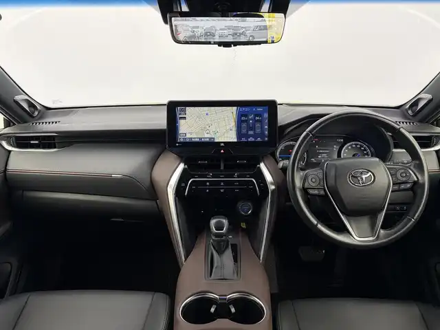 トヨタ ハリアー ハイブリッド Z 愛知県 2020(令2)年 2万km ホワイトパールクリスタルシャイン JBLサウンド/ワイヤレス充電/純正12.3インチディスプレイオーディオ/アラウンドビューモニター/フルセグTV/トヨタセーフティセンス/衝突被害軽減システム/レーダークルーズコントロール/横滑り防止装置/コーナーセンサー/レーンキープアシスト/ブラインドスポットモニター/オートライト/オートマチックハイビーム/LEDヘッドライト/LEDフォグライト/デジタルインナーミラー/パワーバックドア/ETC2.0/電動パワーシート/純正19インチアルミホイール/社外フロアマット/ヘッドアップディスプレイ/プッシュスタート/スマートキー/スペアキー