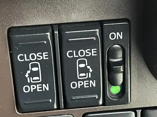 トヨタ タンク G－T 群馬県 2019(平31)年 2.7万km ブラックマイカメタリック 禁煙車　純正７型ナビ　クルーズコントロール　両側パワースライドドア　前席シートヒーター　障害物センサー　ETC2.0 純正ドライブレコーダー　オートマチックハイビーム　オートライト　スマートキー