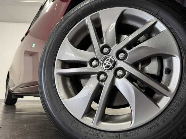 トヨタ シエンタ ハイブリッド G 三重県 2020(令2)年 5.6万km ブラックマイカ/センシュアルレッドマイカ ハイブリッド/FF/インパネCVT/純正 7インチナビ NSZT-W68T/（AM/FM/CD/DVD/TV/SD/SDREC/Bluetooth）/バックガイドモニター/両側パワースライドドア/ドライブレコーダー 前後/ビルトイン ETC/Toyota Safety Sense/・プリクラッシュセーフティ［PCS］/・レーンディパーチャーアラート［LDA］/・オートハイビーム［AHB］/・先行車発進告知機能/・インテリジェントクリアランスソナー［パーキングサポートブレーキ（静止物）］/など/装備/・オートエアコン/・LEDヘッドランプ/・ステアリングスイッチ/・充電用USBジャックx2/・電動格納ドアミラー/・プッシュスタート/・スマートキーx2/・【OP】純正 15inAW/・保/取/ナビ取/など