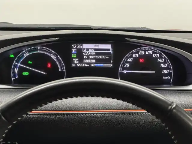 トヨタ シエンタ ハイブリッド G 三重県 2020(令2)年 5.6万km ブラックマイカ/センシュアルレッドマイカ ハイブリッド/FF/インパネCVT/純正 7インチナビ NSZT-W68T/（AM/FM/CD/DVD/TV/SD/SDREC/Bluetooth）/バックガイドモニター/両側パワースライドドア/ドライブレコーダー 前後/ビルトイン ETC/Toyota Safety Sense/・プリクラッシュセーフティ［PCS］/・レーンディパーチャーアラート［LDA］/・オートハイビーム［AHB］/・先行車発進告知機能/・インテリジェントクリアランスソナー［パーキングサポートブレーキ（静止物）］/など/装備/・オートエアコン/・LEDヘッドランプ/・ステアリングスイッチ/・充電用USBジャックx2/・電動格納ドアミラー/・プッシュスタート/・スマートキーx2/・【OP】純正 15inAW/・保/取/ナビ取/など