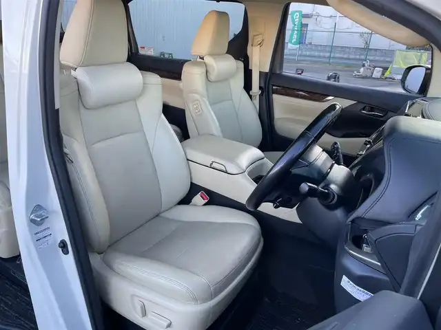 トヨタ アルファード G 東京都 2020(令2)年 6.3万km ラグジュアリーホワイトパールクリスタルシャインガラスフレーク 純正メーカーナビ/純正フリップダウンモニター/全周囲カメラ/フルセグTV/Bluetooth/CD/DVD/USB/JBLサウンドシステム/トヨタセーフティセンス/・プリクラッシュセーフティシステム/・横滑り防止装置/・車線逸脱警報装置/・レーダークルーズコントロール/・デジタルインナーミラー/ブラインドスポットモニター/両側電動スライドドア/前席シートヒーター、前席シートクーラー/クリアランスソナー/パワーバックドア/オットマン/アドバンスドパーク/前席パワーシート(運転席メモリーシート)/スマートキー/純正マット