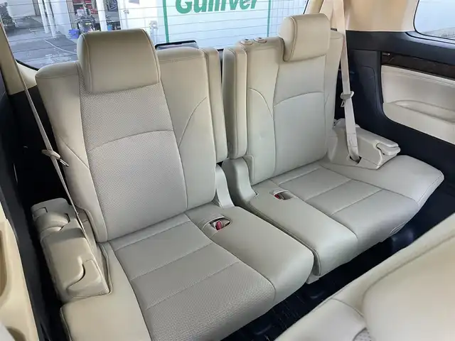 トヨタ アルファード G 東京都 2020(令2)年 6.3万km ラグジュアリーホワイトパールクリスタルシャインガラスフレーク 純正メーカーナビ/純正フリップダウンモニター/全周囲カメラ/フルセグTV/Bluetooth/CD/DVD/USB/JBLサウンドシステム/トヨタセーフティセンス/・プリクラッシュセーフティシステム/・横滑り防止装置/・車線逸脱警報装置/・レーダークルーズコントロール/・デジタルインナーミラー/ブラインドスポットモニター/両側電動スライドドア/前席シートヒーター、前席シートクーラー/クリアランスソナー/パワーバックドア/オットマン/アドバンスドパーク/前席パワーシート(運転席メモリーシート)/スマートキー/純正マット