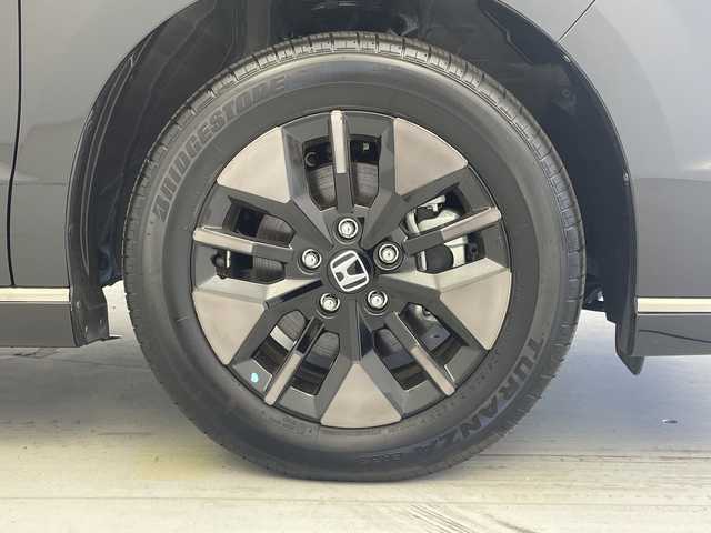 ホンダ ステップワゴン スパーダ eHEV 愛知県 2025(令7)年 0.1万km クリスタルブラックパール 11インチナビ/Bluetooth/ホンダセンシング /レーダークルーズコントロール/パドルシフト/オートライト/LEDライト/シートヒーター（D/N）/両側パワースライドドア/パワーバックドア/スマートキー