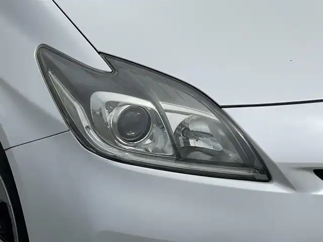 トヨタ プリウス S 佐賀県 2012(平24)年 6.9万km ホワイトパールクリスタルシャイン （株）IDOMが運営する【じしゃロン佐賀店】の自社ローン専用車両になります。/こちらは現金またはオートローンご利用時の価格です。自社ローンご希望の方は別途その旨お申し付けください。/・アルパイン８インチＳＤナビ/フルセグ/ＢＴ　/・バックカメラ/・ETC