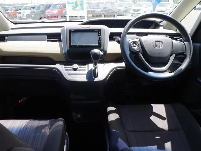 ホンダ フリード G 千葉県 2017(平29)年 5.8万km コバルトブルーパール 左パワースライドドア/純正メモリーナビ/地デジTV/【DVD/CD再生機能　Bluetooth接続】/バックカメラ/ドライブレコーダー/ステアリングスイッチ/ETC/ウインカーミラー/スマートキー