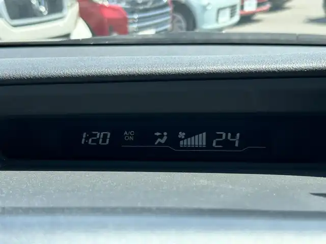 ホンダ ステップワゴン スパーダ Z クールスピリット 愛知県 2011(平23)年 12.8万km プレミアムホワイトパール HDDナビ/（AM/FM/CD/DVD)/ワンセグTV/バックカメラ/後席フリップダウンモニター/純正16インチAW/両側パワースライドドア/ETC/HIDヘッドライト/フォグランプ/革巻きステアリング/ステアリングスィッチ/ウィンカードアミラー/ドアバイザー/フロアマット