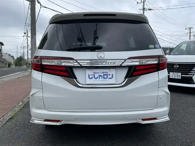 ホンダ オデッセイ アブソルート 福岡県 2014(平26)年 9.7万km ホワイトオーキッドパール 純正ナビ【VXM-145VFEi】/フリップダウンモニター/ETC/シティブレーキアクティブシステム/横滑り防止装置/コーナーセンサー/アイドリングストップ/ISOFIX/ウィンカーミラー/クルーズコントロール/ドアバイザー/プッシュスタート/両側パワースライドドア