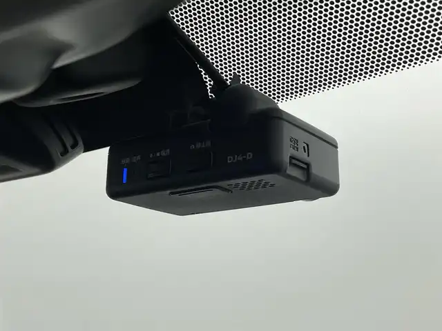 日産 ノート e－パワー X 群馬県 2019(平31)年 6.5万km ブリリアントホワイトパール アラウンドビューモニター/インテリジェントルームミラー/ヒーター付ドアミラー/LEDヘッドランプ/＝＝＝＝＝＝/純正7インチナビ/(AM/FM/Bluetooth/フルセグTV/CD/DVD/AUX)/純正前方ドライブレコーダー(DJ4-D)/エマージェンシーブレーキ/レーンキープアシスト/ETC/プッシュスタート/スマートキー/純正15インチアルミホイール