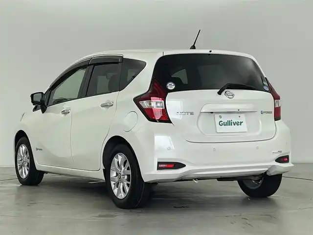 日産 ノート e－パワー X 群馬県 2019(平31)年 6.5万km ブリリアントホワイトパール アラウンドビューモニター/インテリジェントルームミラー/ヒーター付ドアミラー/LEDヘッドランプ/＝＝＝＝＝＝/純正7インチナビ/(AM/FM/Bluetooth/フルセグTV/CD/DVD/AUX)/純正前方ドライブレコーダー(DJ4-D)/エマージェンシーブレーキ/レーンキープアシスト/ETC/プッシュスタート/スマートキー/純正15インチアルミホイール