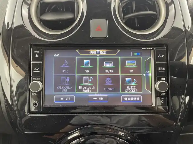 日産 ノート e－パワー X 群馬県 2019(平31)年 6.5万km ブリリアントホワイトパール アラウンドビューモニター/インテリジェントルームミラー/ヒーター付ドアミラー/LEDヘッドランプ/＝＝＝＝＝＝/純正7インチナビ/(AM/FM/Bluetooth/フルセグTV/CD/DVD/AUX)/純正前方ドライブレコーダー(DJ4-D)/エマージェンシーブレーキ/レーンキープアシスト/ETC/プッシュスタート/スマートキー/純正15インチアルミホイール