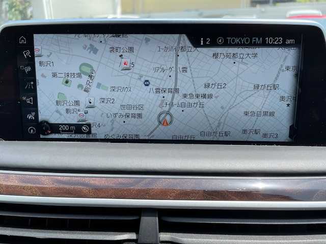 ＢＭＷ ７４０ｅ アイパフォーマンス 東京都 2016(平28)年 1.2万km アルピンホワイトⅢ ドライビングアシストプラス（詳細は検査員記入欄参照）/ドライブモードセレクト・ハイトコントロール/ワンオーナー/保証書・取説/H29.31.R1.2.3.5.7ディーラー記録簿有/コンフォートアクセス・スマートキー×2/革巻きステア・オートチルト・ステアリングスイッチ/マルチディスプレイメーター/エクスクルーシブナッパレザーシート（黒）/前席メモリ付パワーシート＆ベンチレーター＆マッサージ機能付き/全席シートヒーター・リア＆後席オートサンシェード/純正HDDナビ(10.25インチワイドディスプレイ）/DVD/CD/USB/BT/MSV/AppleCarPlay/AndroidAuto/ハーマン/カードんサラウンドサウンド（16スピーカー）/360°ビューカメラ・パーキングアシスト/ルームミラー型ETC/外フロントドラレコ/純正18インチアルミ/パワートランク/全ドアイージークロージャー/アダプティブLEDヘッドライト・オートライト・LEDフォグ/AUTOHOLD