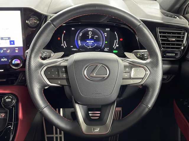 レクサス ＮＸ 350h Fスポーツ 広島県 2022(令4)年 1.8万km ソニッククロム パノラマルーフ/純正14型ディスプレイオーディオ/・メモリナビ/・AppleCarPlay/AndroidAuto/・フルセグTV/OPオレンジキャリパー/三眼LEDヘッドランプ/ルーフレール/パノラミックビューモニター/ブラインドスポットモニター/デジタルインナーミラー/ヘッドアップディスプレイ/レクサスセーフティシステム/・プリクラッシュセーフティ/・レーンディパーチャーアラート/・レーントレーシングアシスト/・アダプティブハイビーム/・レーダークルーズコントロール/・プロアクティブドライビングアシスト/赤革シート/シートヒーター/ベンチレーション/パワーシート/ステアリングヒーター/パドルシフト/ハンズフリーパワーバックドア/ワイヤレス充電/ETC2.0/ドライブレコーダー/USB入力端子/AC100V/100W電源