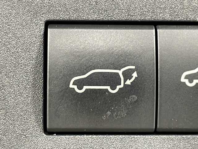 レクサス ＮＸ 350h Fスポーツ 広島県 2022(令4)年 1.8万km ソニッククロム パノラマルーフ/純正14型ディスプレイオーディオ/・メモリナビ/・AppleCarPlay/AndroidAuto/・フルセグTV/OPオレンジキャリパー/三眼LEDヘッドランプ/ルーフレール/パノラミックビューモニター/ブラインドスポットモニター/デジタルインナーミラー/ヘッドアップディスプレイ/レクサスセーフティシステム/・プリクラッシュセーフティ/・レーンディパーチャーアラート/・レーントレーシングアシスト/・アダプティブハイビーム/・レーダークルーズコントロール/・プロアクティブドライビングアシスト/赤革シート/シートヒーター/ベンチレーション/パワーシート/ステアリングヒーター/パドルシフト/ハンズフリーパワーバックドア/ワイヤレス充電/ETC2.0/ドライブレコーダー/USB入力端子/AC100V/100W電源