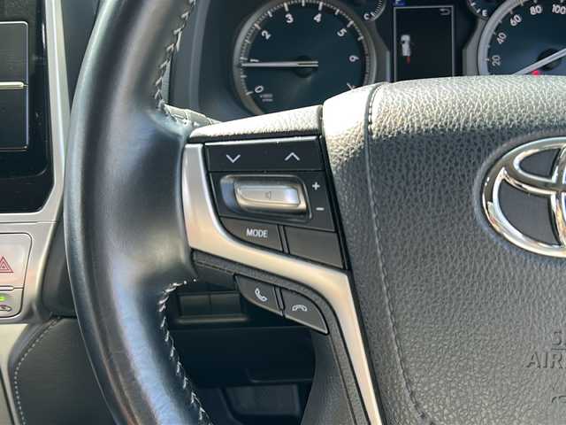 トヨタ ランドクルーザー プラド TX Lパッケージ 茨城県 2020(令2)年 5.5万km ホワイトパールクリスタルシャイン モデリスタエアロ/ムーンルーフ/ALPINE製後席ヘッドレストモニター/ALPINEフローティングナビ/CD/DVD/Bluetooth/フルセグTV/バックカメラ/トヨタセーフティセンス/・プリクラッシュセーフティ/・レーンディパーチャーアラート/・オートマチックハイビーム/・レーダークルーズコントロール/・ロードサインアシスト/先行者発進告知/ビルトインETC/前席パワーシート/前席シートヒーター/エアシート/RAYS製AW/純正19インチAW付きスタッドレスタイヤ4本あり 5mm/オートライト/LEDヘッドライト/社外ヒッチメンバー/airplexバグガード