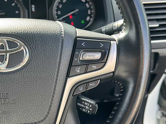 トヨタ ランドクルーザー プラド TX Lパッケージ 茨城県 2020(令2)年 5.5万km ホワイトパールクリスタルシャイン モデリスタエアロ/ムーンルーフ/ALPINE製後席ヘッドレストモニター/ALPINEフローティングナビ/CD/DVD/Bluetooth/フルセグTV/バックカメラ/トヨタセーフティセンス/・プリクラッシュセーフティ/・レーンディパーチャーアラート/・オートマチックハイビーム/・レーダークルーズコントロール/・ロードサインアシスト/先行者発進告知/ビルトインETC/前席パワーシート/前席シートヒーター/エアシート/RAYS製AW/純正19インチAW付きスタッドレスタイヤ4本あり 5mm/オートライト/LEDヘッドライト/社外ヒッチメンバー/airplexバグガード